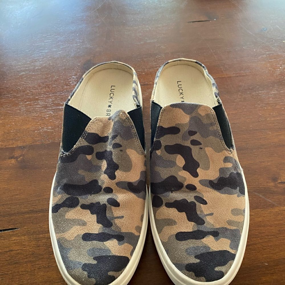 Lucky Brand Camo Mules Size 7 1/2 - Picture 1 of 4